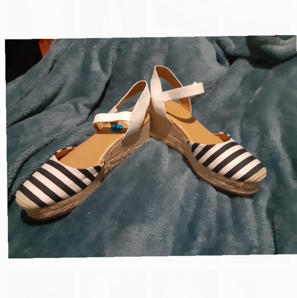 Tommy Hilfiger 3' Mid-Heel Espadrille Wedges-Size 10
